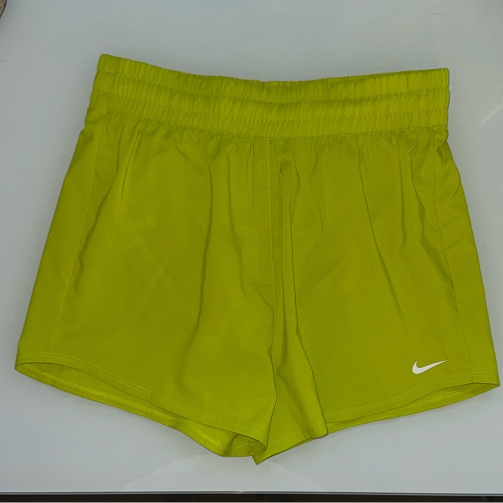 Nike Dri-Fit High-Waisted Shorts Youth NEW***